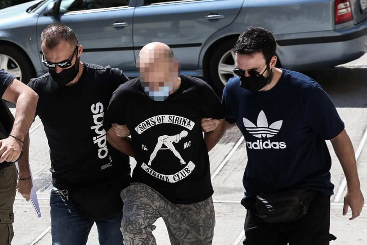 Ηλιούπολη: Ελεύθερος Παρά Την Ενοχή Του Ο Κατηγορούμενος Αστυνομικός Για Την Υπόθεση Trafficking