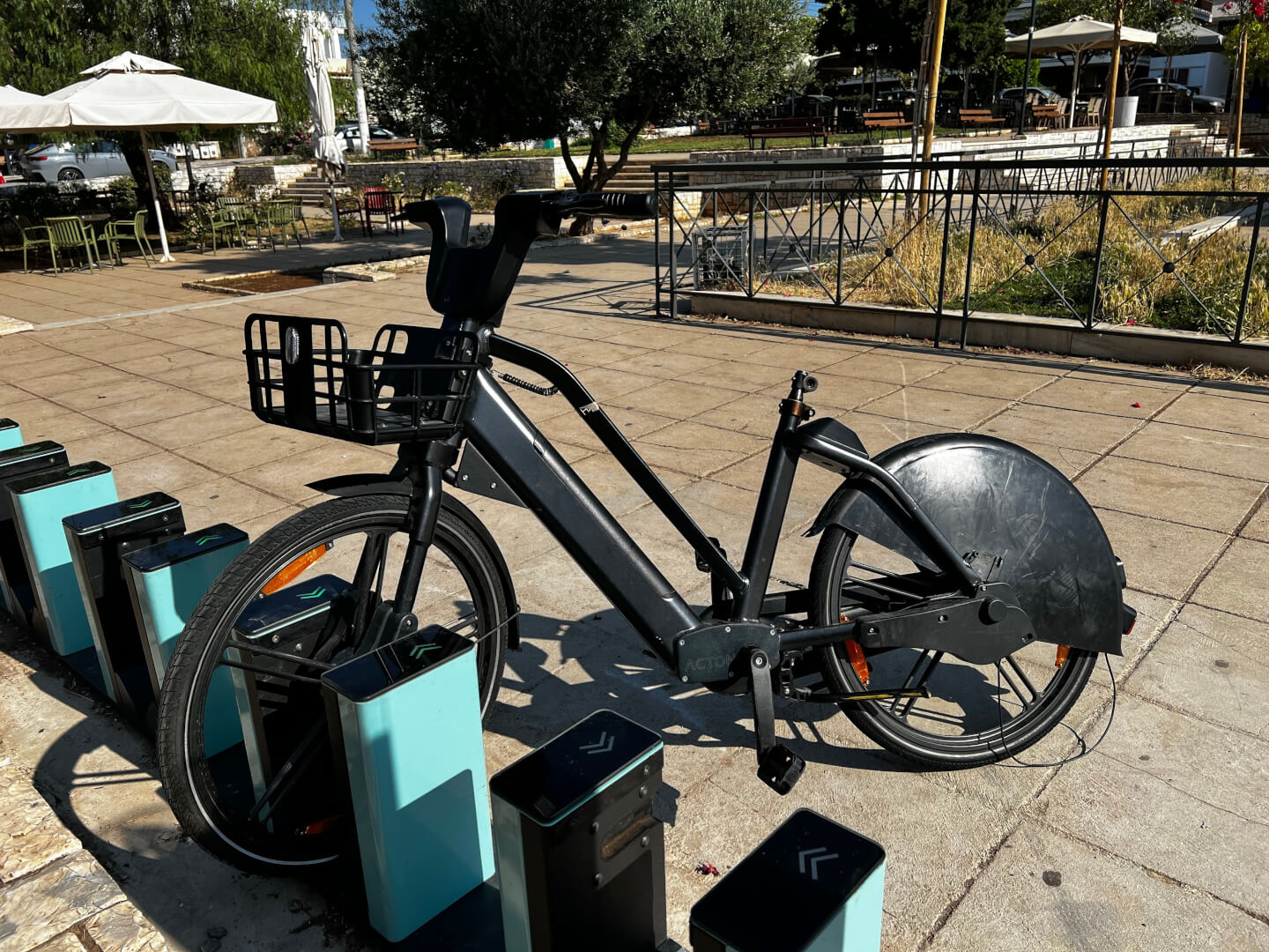 Ηλιούπολη: Εκτεταμένοι Βανδαλισμοί Σε Δημοτικές Υποδομές Το Σαββατοκύριακο